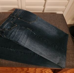 KENSIE JEANS STRAIGHT LEG SIZE 31 VERY GOOD USED CONDITION